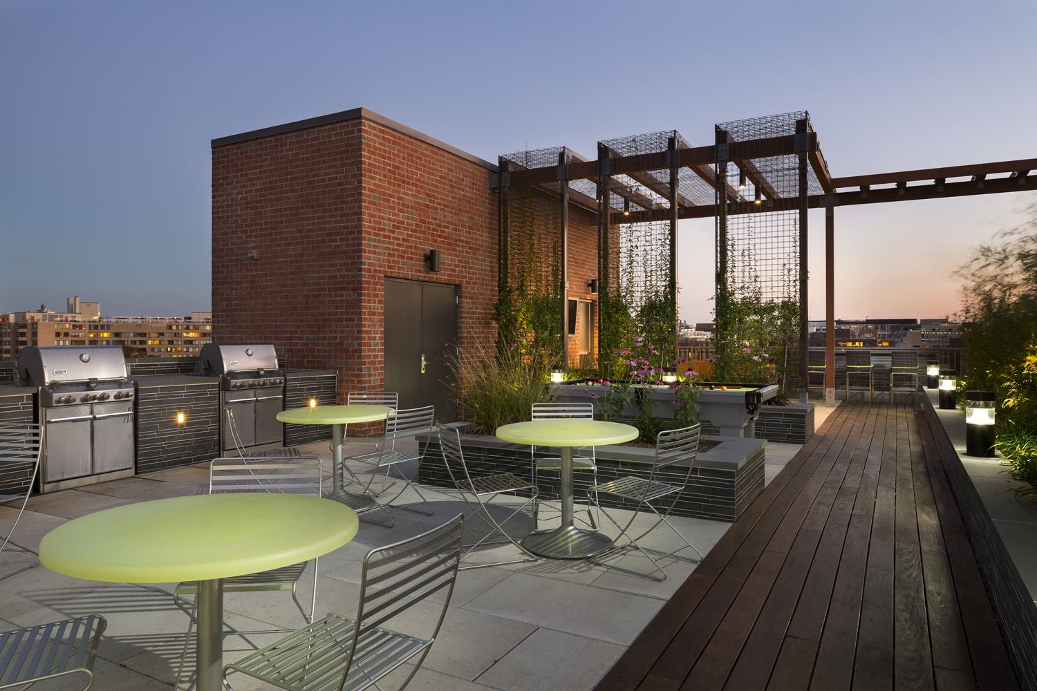 Exteriors Image -5c826633abe3c